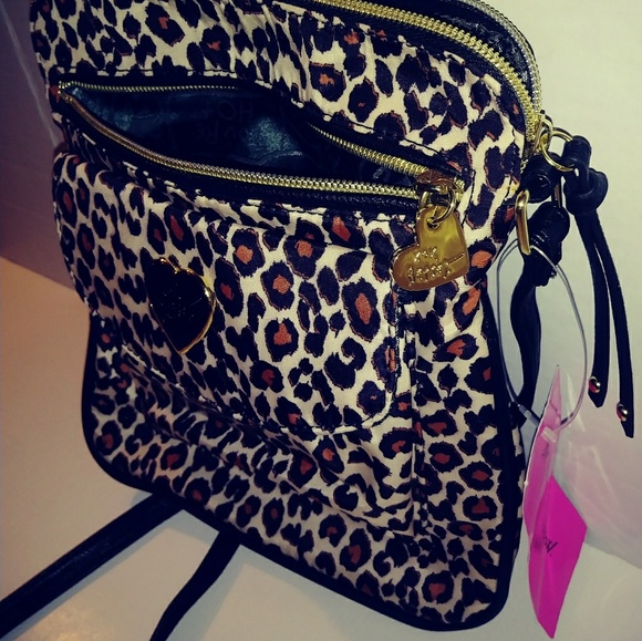 SOLD!!**🆕👜BETSEY JOHNSON Leopard Crossbody Bag💟 - Picture 2 of 8